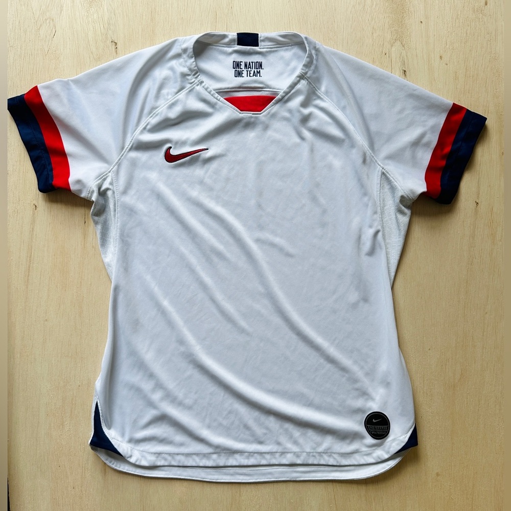 Nike USA World Cup Soccer Jersey Size Large White Women One Team One Nation 2019